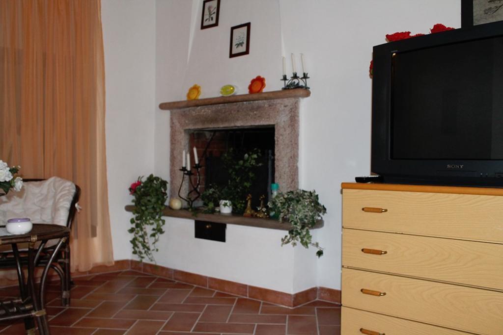 Casa Vacanze In Borgo Monteverdi Marittimo Buitenkant foto