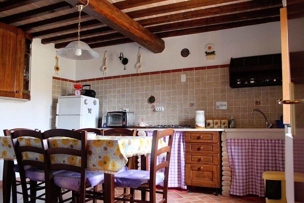 Casa Vacanze In Borgo Monteverdi Marittimo Buitenkant foto